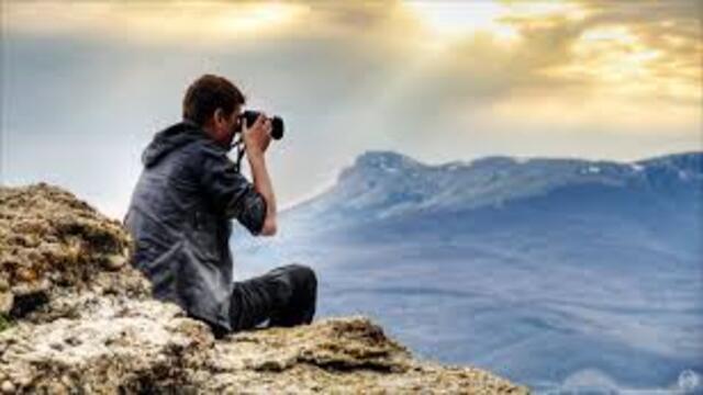 Kontes fotografi atau videografi online